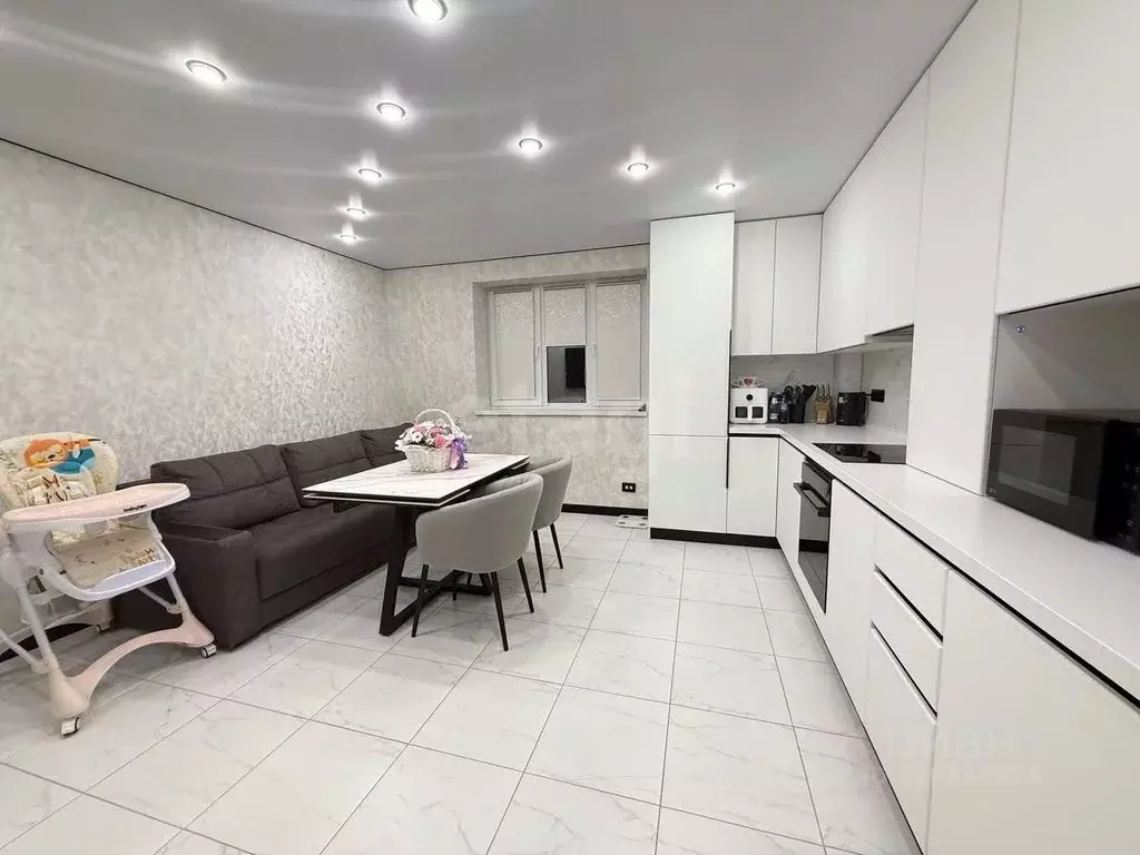 1-к кв. Архангельская область, Котлас ул. Ленина, 136 (59.9 м) - Фото 1