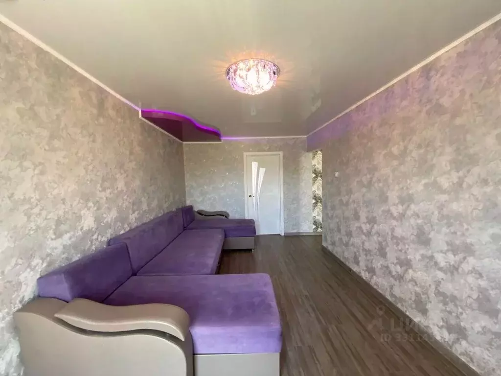 2-к кв. Хакасия, Абакан ул. Кирова, 97 (42.9 м) - Фото 1