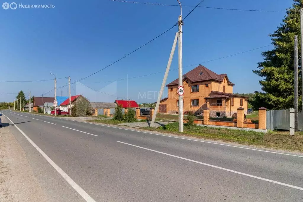 Дом в село Мичурино, Центральная улица (470 м) - Фото 1