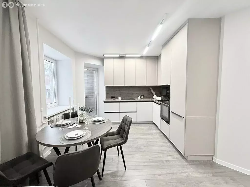 3-комнатная квартира: Киров, улица Ленина, 89А (88.1 м) - Фото 1