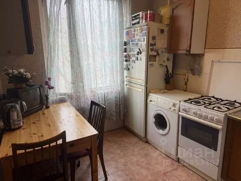 3-к кв. Москва Матвеевская ул., 10К3 (56.0 м) - Фото 1