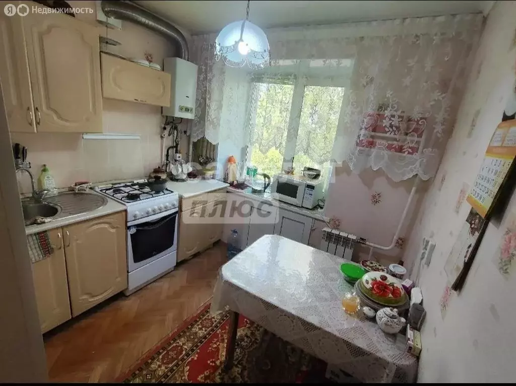 2-комнатная квартира: Серафимовский, улица Гафури, 13 (49 м) - Фото 0