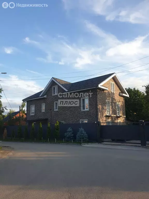 Дом в Лохино, Родниковая улица (317 м) - Фото 0