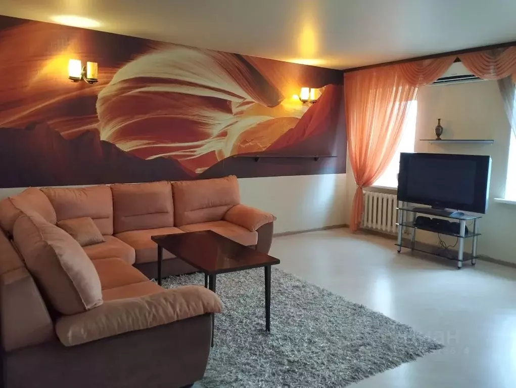 2-к кв. Воронежская область, Воронеж ул. Бакунина, 45 (93.7 м) - Фото 1