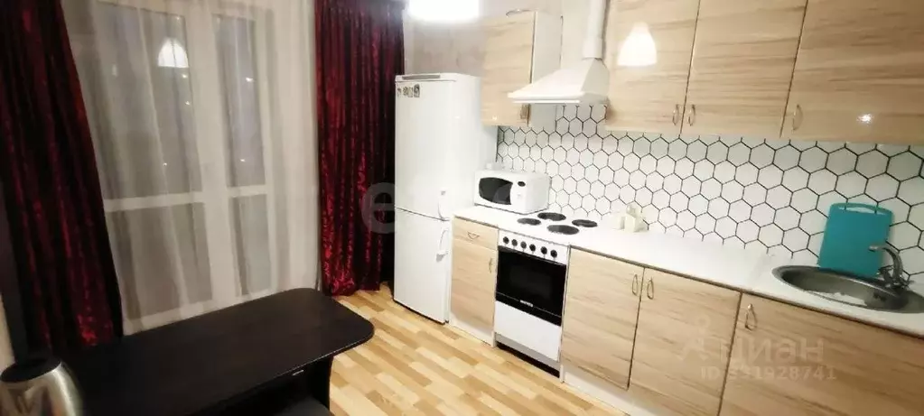 1-к кв. Тюменская область, Тюмень ул. Газовиков, 63 (38.1 м) - Фото 1
