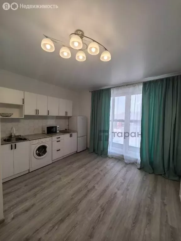 Квартира-студия: посёлок Западный, улица имени Капитана Ефимова, 8 ... - Фото 1