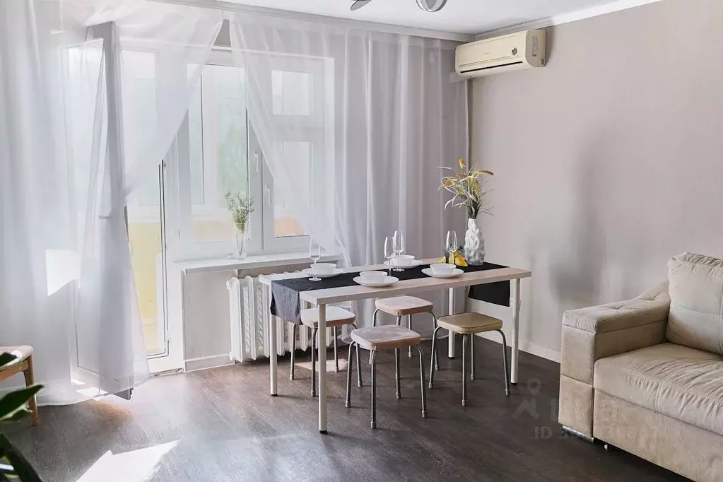 3-к кв. Татарстан, Казань ул. Рихарда Зорге, 49 (70.0 м) - Фото 0