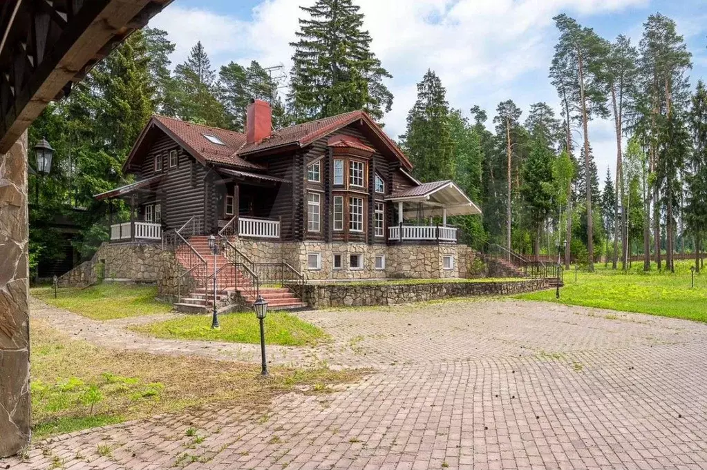 Дом 500 м на участке 1,32 га - Фото 1