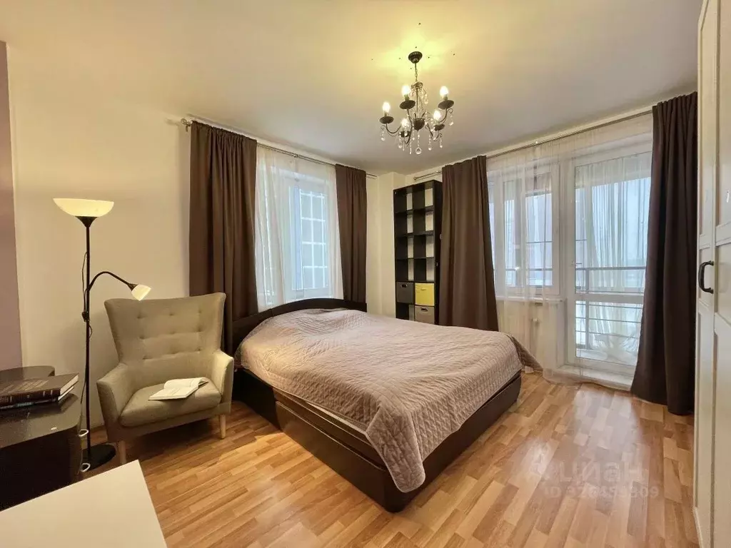 2-к кв. Свердловская область, Екатеринбург ул. Щорса, 109 (65.2 м) - Фото 1