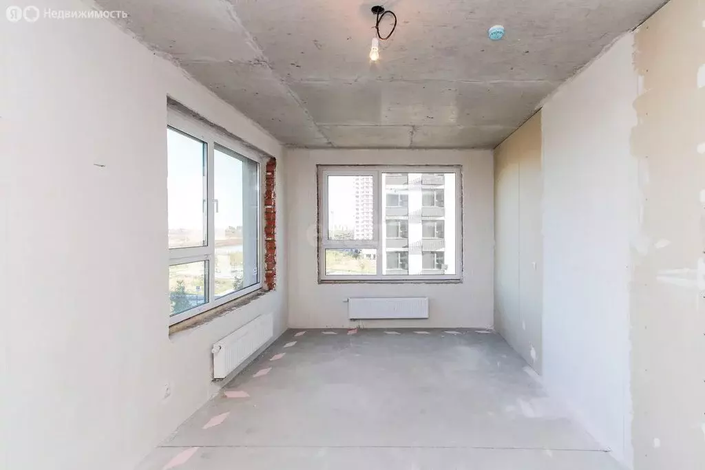3-комнатная квартира: Тюмень, Краснооктябрьская улица, 4 (82 м) - Фото 1