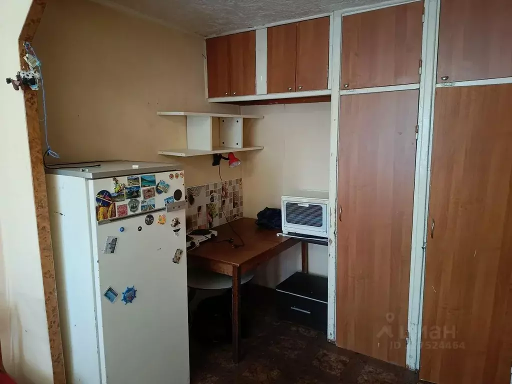 Комната Омская область, Омск ул. 10 лет Октября, 141 (17.0 м) - Фото 1