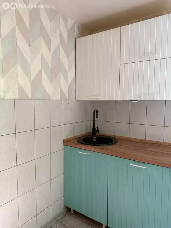 2-комнатная квартира: Северск, улица Калинина, 50 (45 м) - Фото 0
