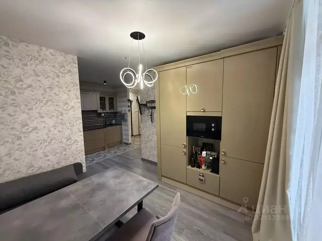 2-к кв. Астраханская область, Астрахань ул. Бехтерева, 2А (55.0 м) - Фото 1