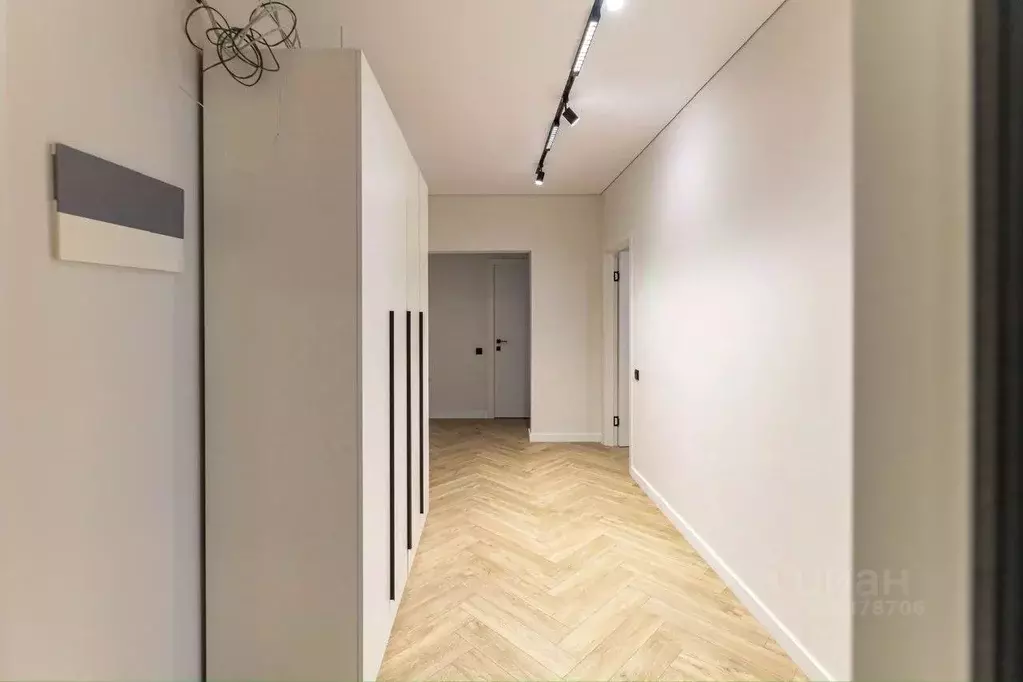 3-к кв. Краснодарский край, Геленджик Южный мкр, ул. Жуковского (88.0 ... - Фото 2