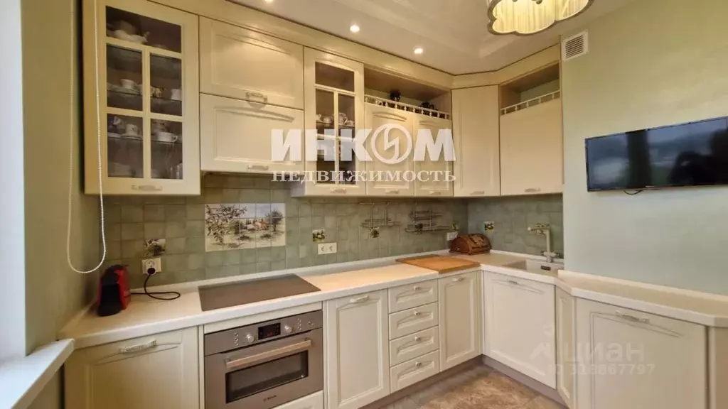 3-к кв. Москва ул. Маршала Захарова, 12К3 (71.6 м) - Фото 0