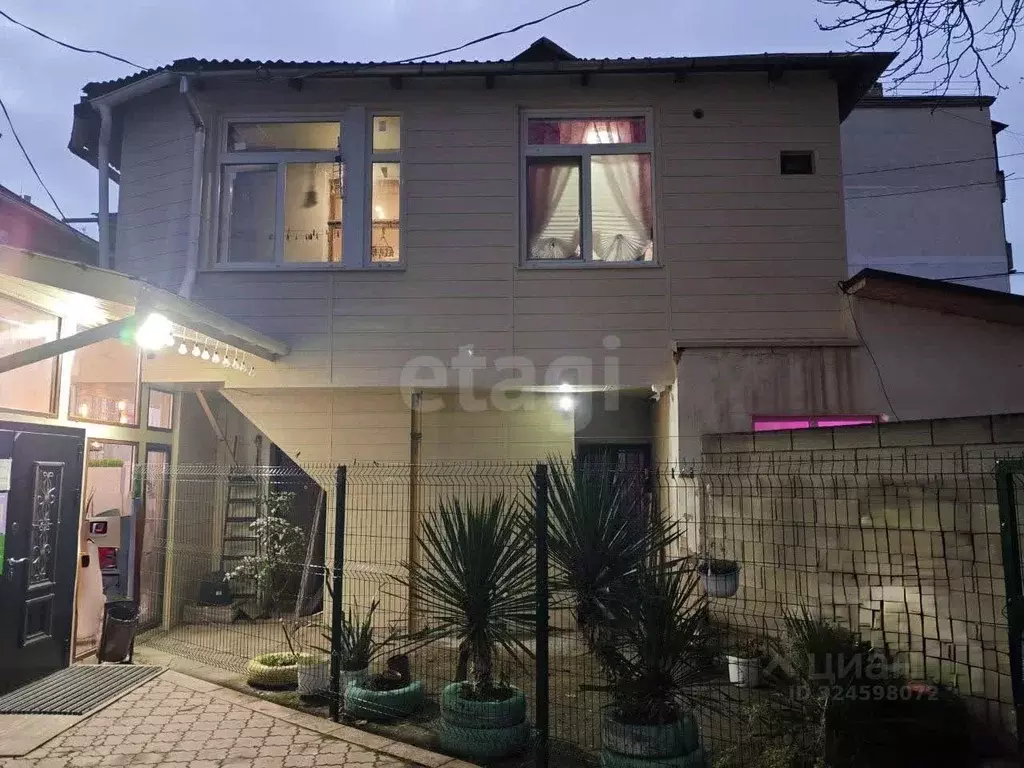 2-к кв. Крым, Симферополь просп. Кирова (28.4 м) - Фото 1