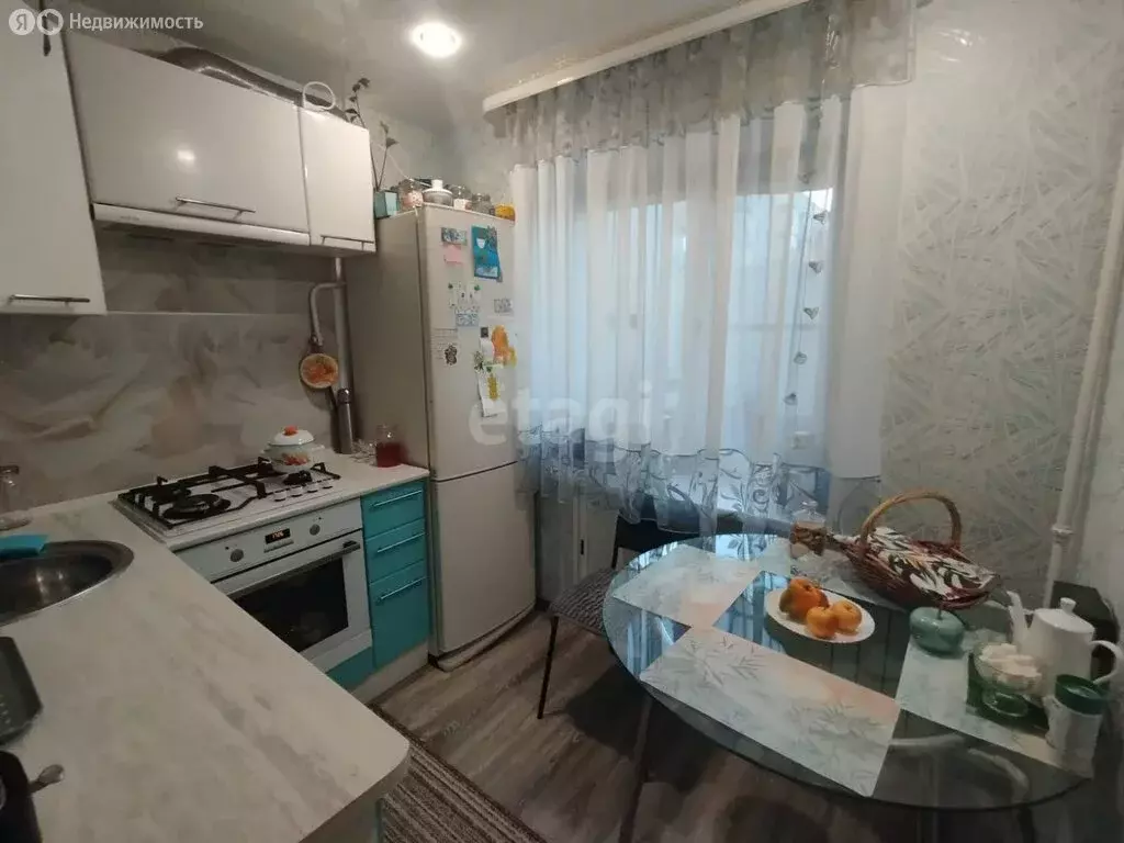 3-комнатная квартира: Алапаевск, улица Ефима Соловьёва, 17 (62 м) - Фото 0