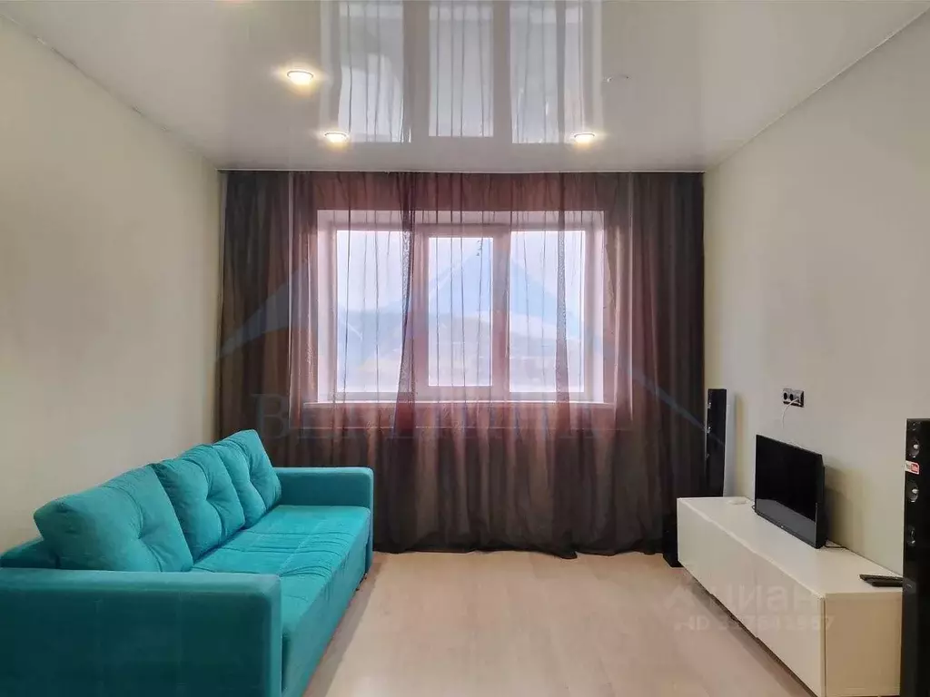 3-к кв. Красноярский край, Норильск Комсомольская ул., 3с1 (65.5 м) - Фото 0