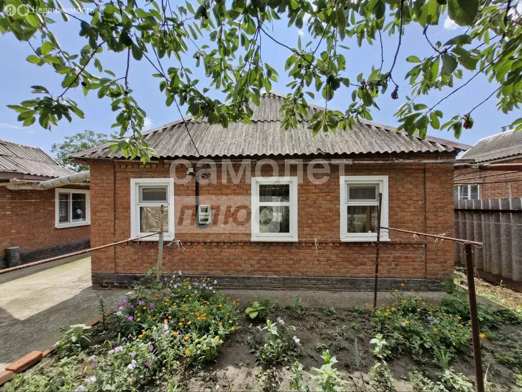 Дом в Славянск-на-Кубани, улица Пушкина (50 м) - Фото 0