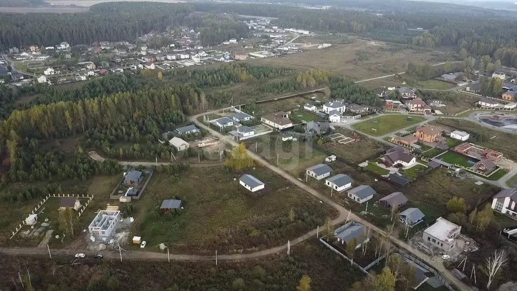 Участок в Свердловская область, Сысертский муниципальный округ, с. ... - Фото 1