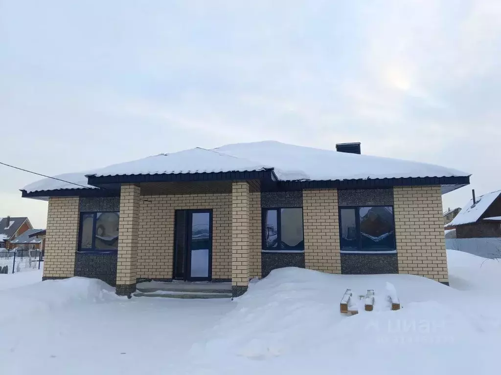 Дом в Башкортостан, Уфа городской округ, с. Нагаево ул. Михаила ... - Фото 0