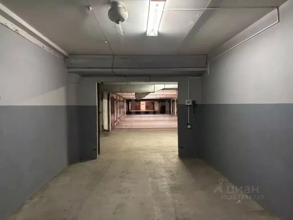 Гараж в Тюменская область, Тюмень ул. 50 лет ВЛКСМ, 57 (23 м) - Фото 1