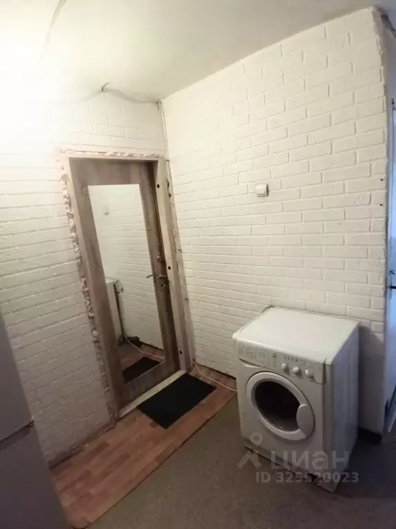 Комната Новосибирская область, Новосибирск ул. Динамовцев, 9 - Фото 1