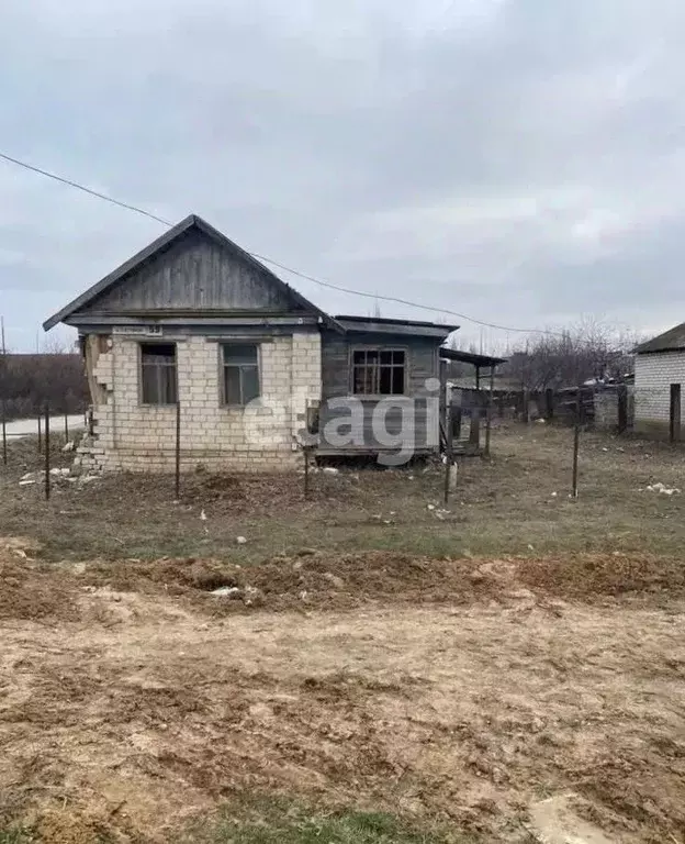 Дом в Волгоградская область, Иловлинский район, с. Лог ул. ... - Фото 1