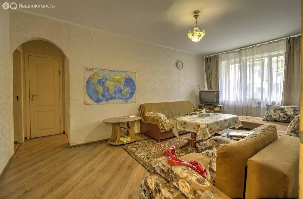 3-комнатная квартира: Алушта, улица Ленина, 49 (54.2 м) - Фото 1
