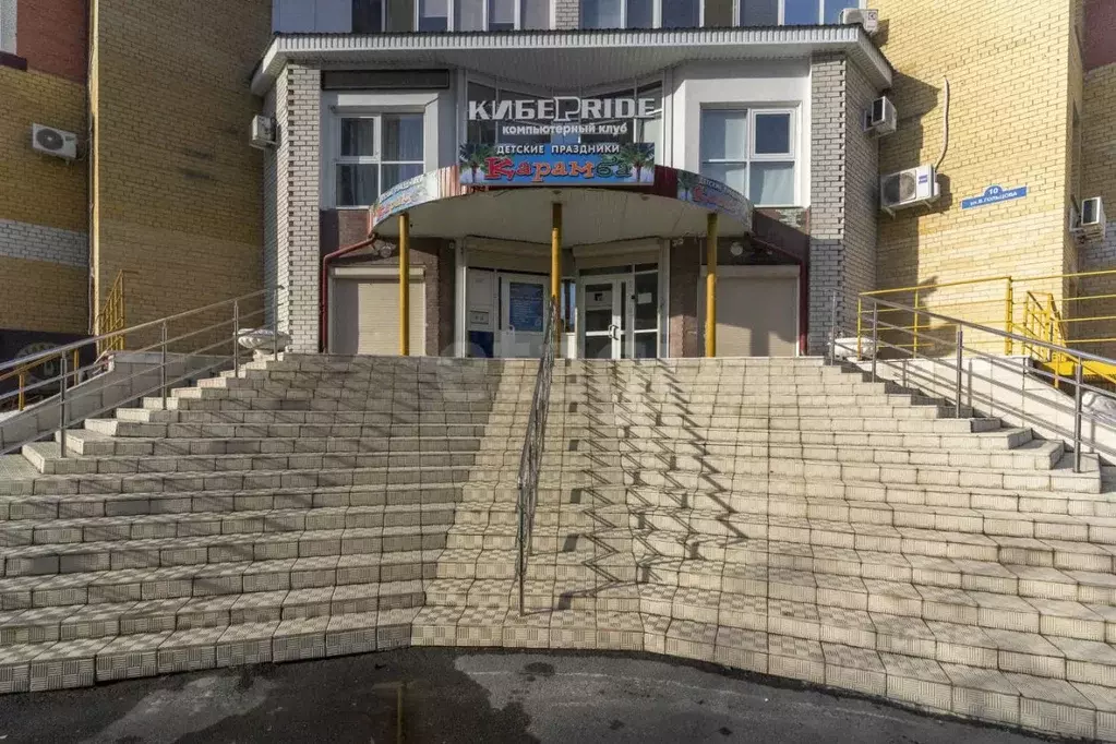 Помещение свободного назначения в Тюменская область, Тюмень ул. ... - Фото 1