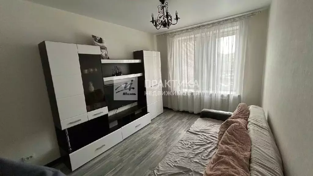 Продается 1-комнатная квартира - Фото 1