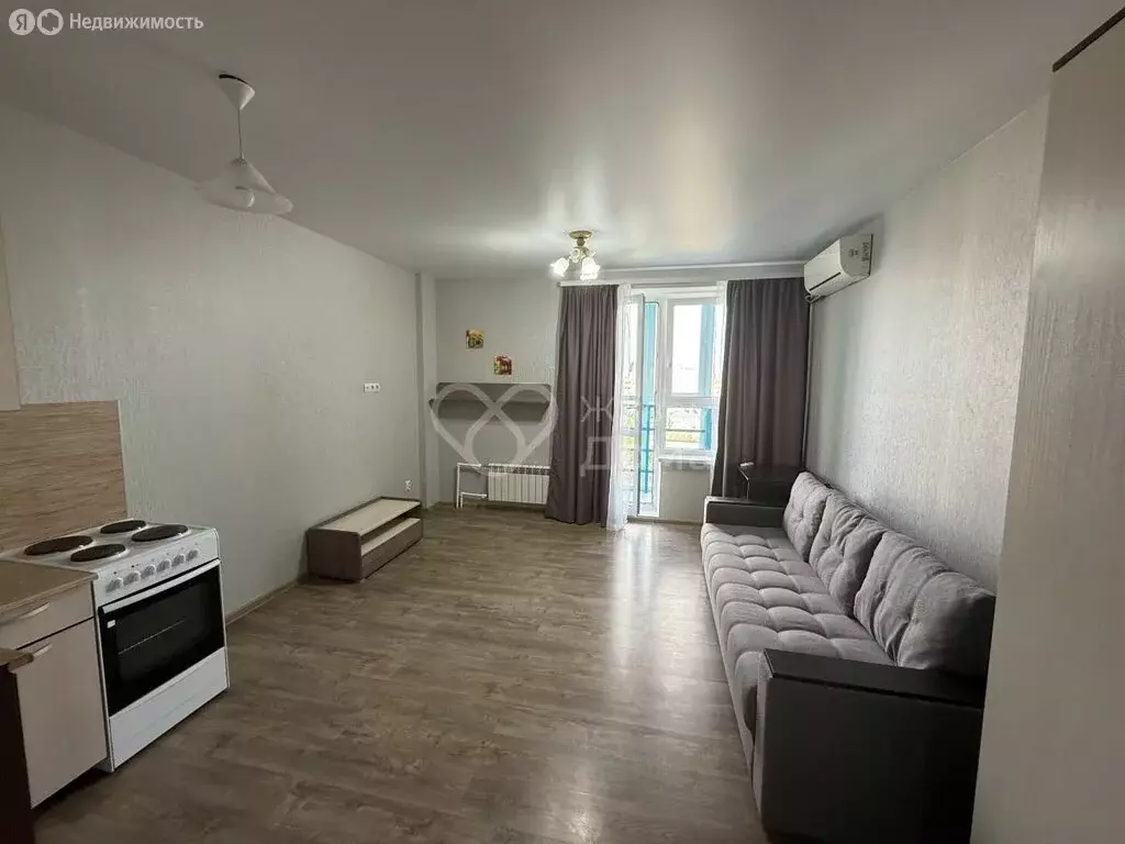Квартира-студия: Волгоград, улица Демьяна Бедного, 2А (28 м) - Фото 0