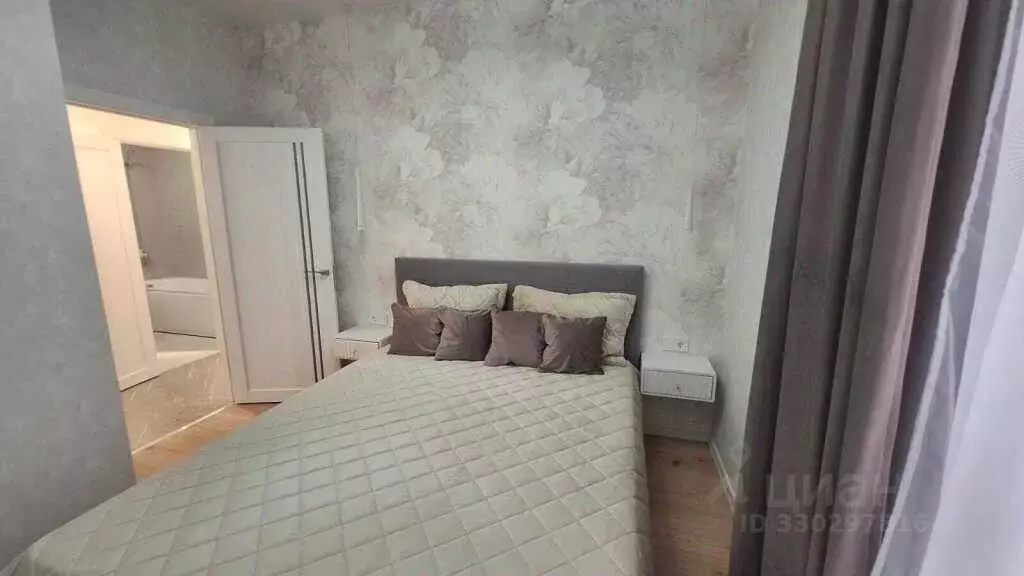 2-к кв. Крым, Симферополь просп. Александра Суворова, 15к9 (46.98 м) - Фото 0