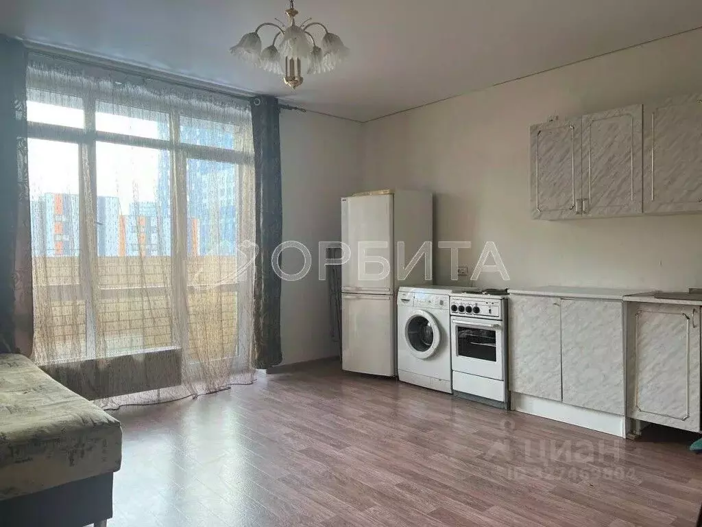 Студия Тюменская область, Тюмень ул. Тимофея Чаркова, 81 (27.6 м) - Фото 2