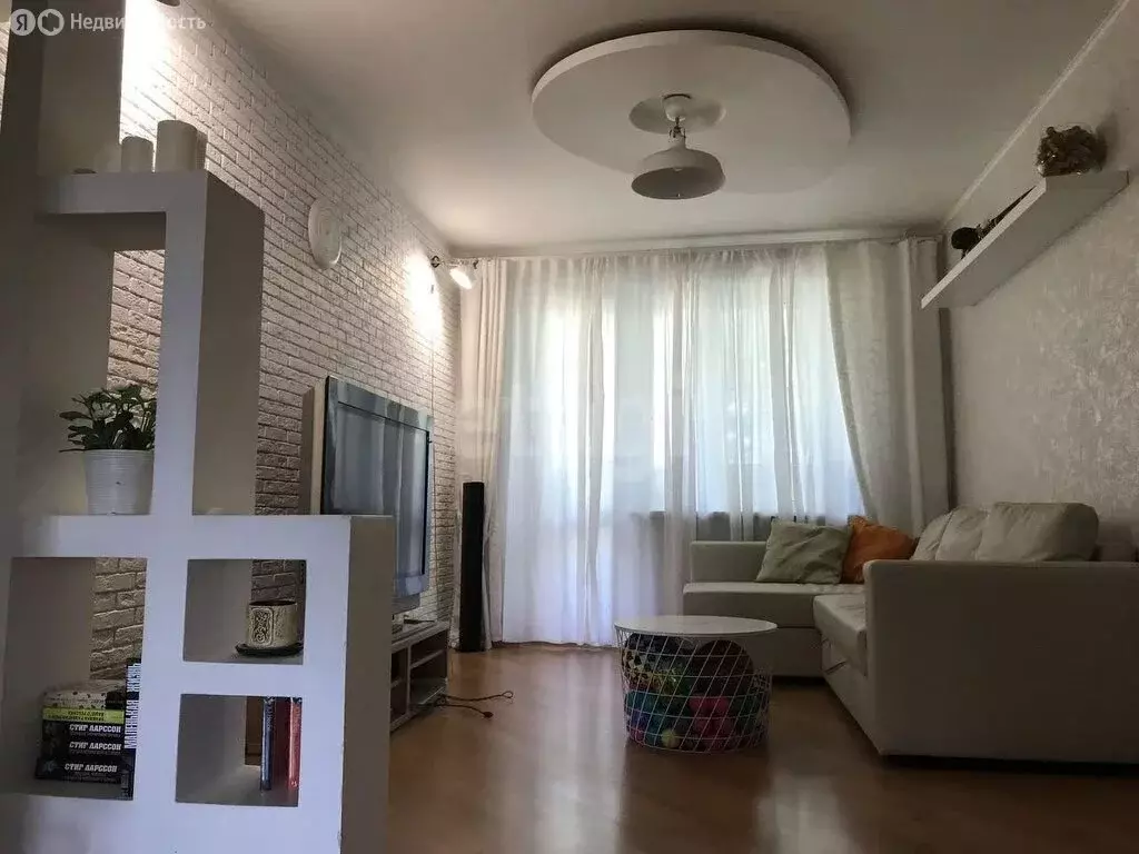 3-комнатная квартира: Самара, Гаражная улица, 18 (68 м) - Фото 0