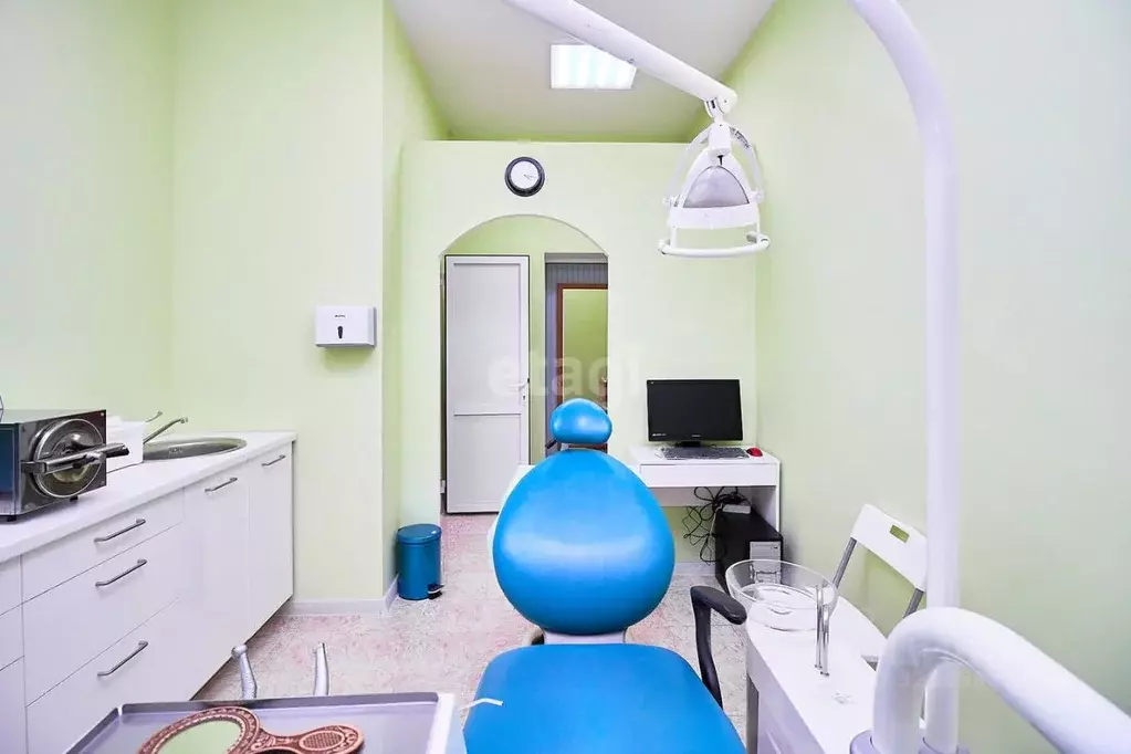 Помещение свободного назначения в Тюменская область, Тюмень ул. ... - Фото 1