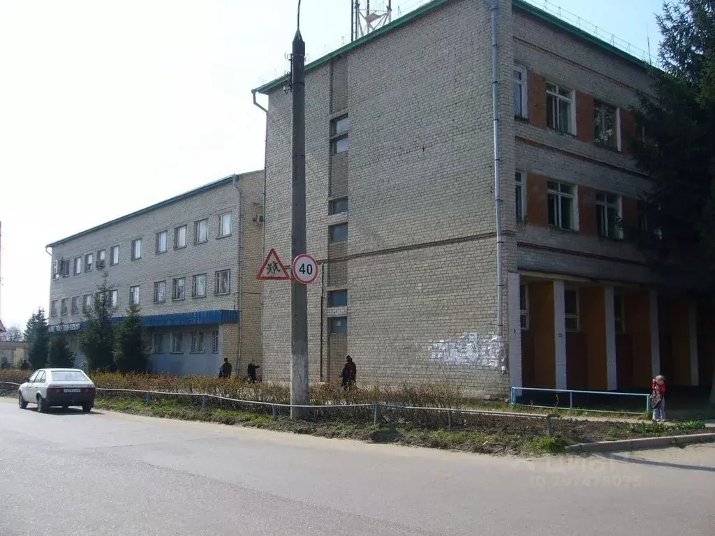 Помещение свободного назначения в Курская область, Щигры Октябрьская ... - Фото 1