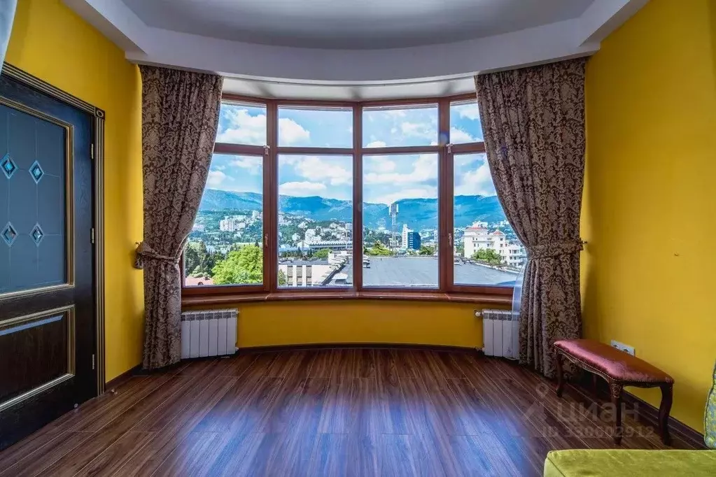 2-к кв. Крым, Ялта наб. Имени В.И. Ленина, 4 (75.6 м) - Фото 1