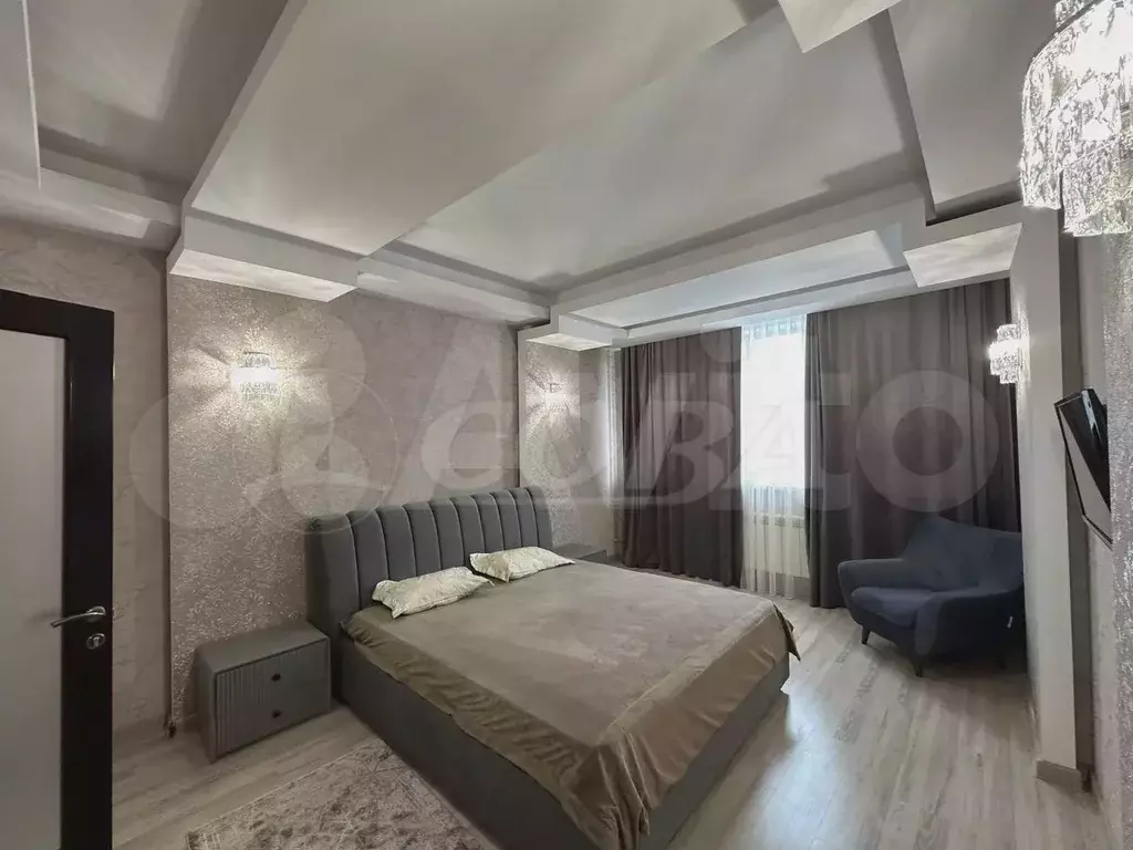 3-к. квартира, 130 м, 5/12 эт. - Фото 1