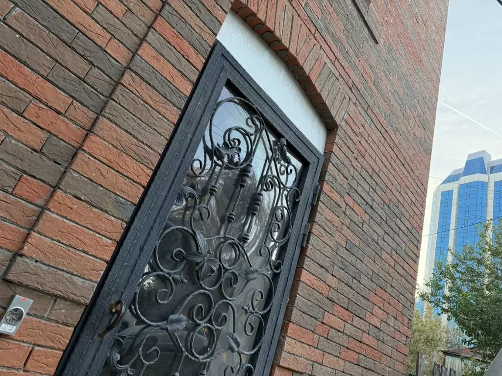 Дом в Астраханская область, Астрахань ул. Куйбышева, 80/2 (185 м) - Фото 2