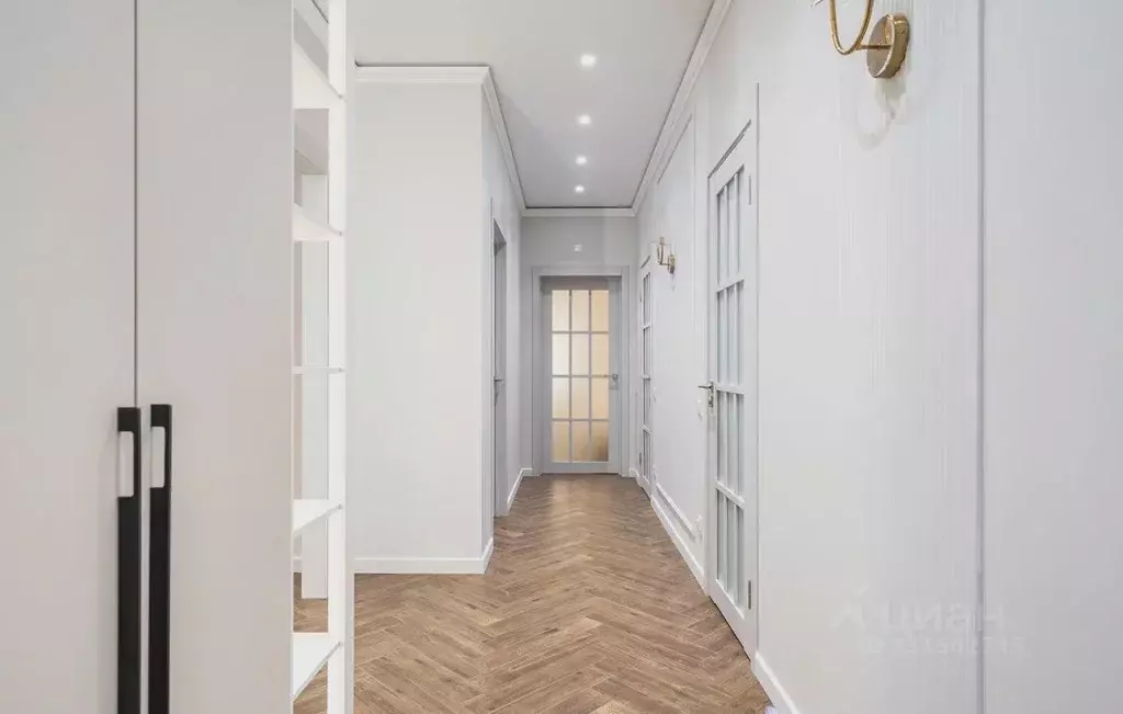 2-к кв. Санкт-Петербург ул. Типанова, 23с1 (75.0 м) - Фото 1