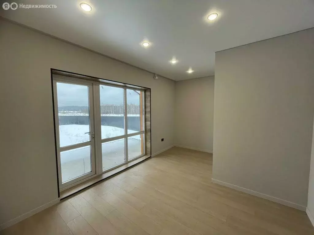 Дом в Свердловская область, Полевской муниципальный округ, посёлок ... - Фото 1