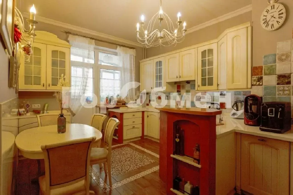 Продается 4-комнатная квартира - Фото 2