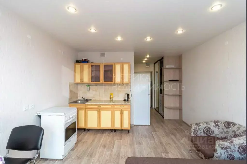 Студия Тюменская область, Тюмень ул. Тимофея Чаркова, 28 (25.0 м) - Фото 1