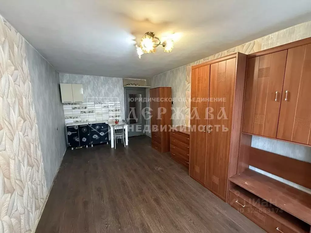 1-к кв. Кемеровская область, Ленинск-Кузнецкий Топкинская ул., 16 ... - Фото 1