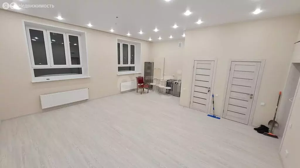 2-комнатная квартира: Тюмень, улица Республики, 204к11 (86.9 м) - Фото 2