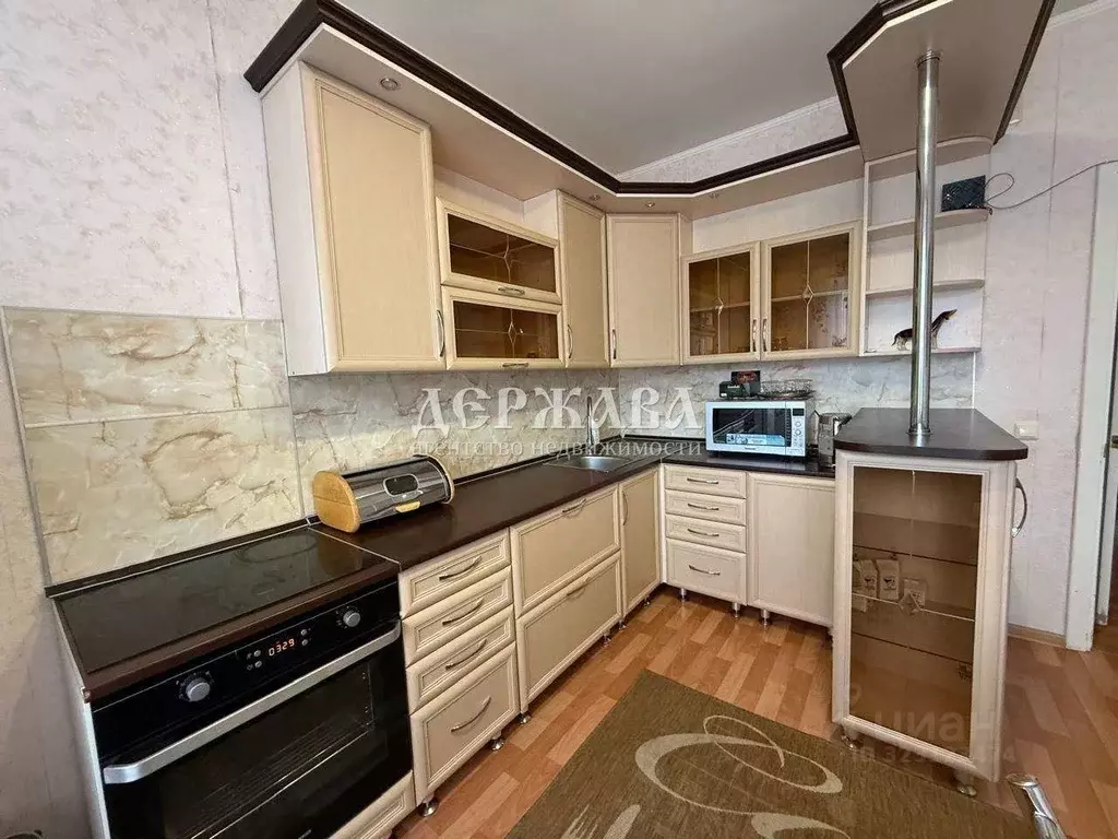 2-к кв. Белгородская область, Старый Оскол Степной мкр, 16 (63.0 м) - Фото 2