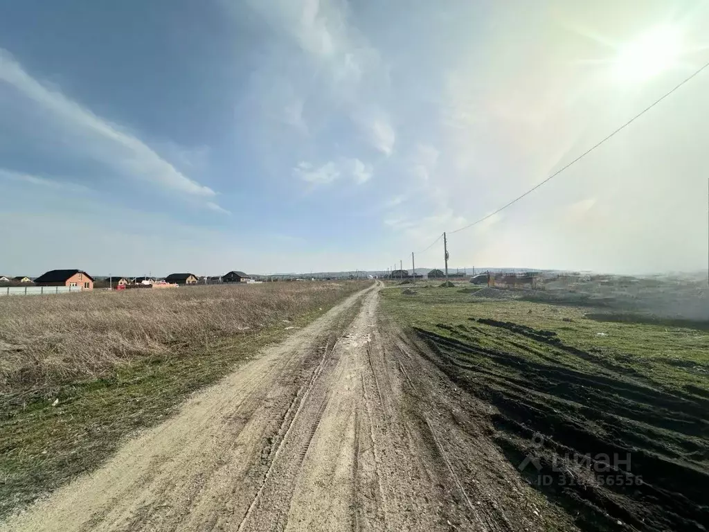 Участок в Краснодарский край, Северский район, Ильское городское ... - Фото 1
