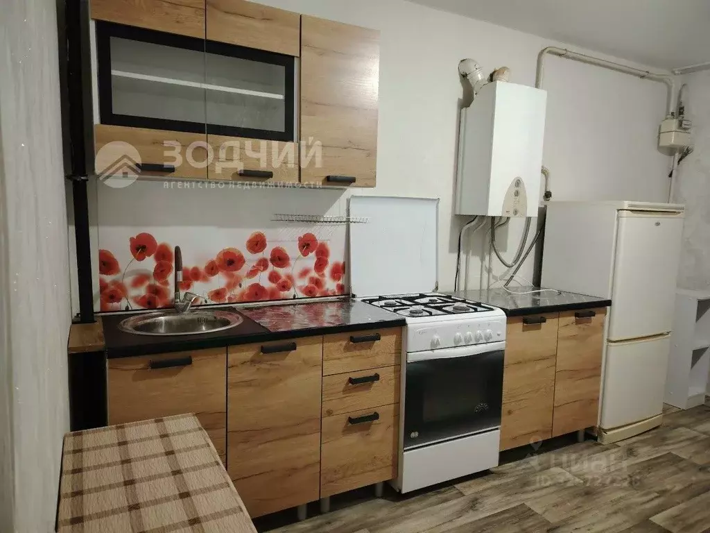 2-к кв. Чувашия, Цивильск Цивильский район, ул. Ленина, 23А (58.7 м) - Фото 1