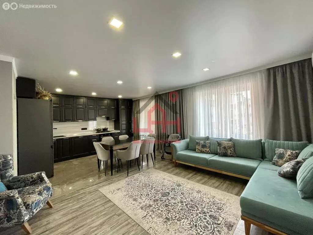 3-комнатная квартира: Ессентуки, микрорайон Южный, Цветочная улица, 12 ... - Фото 1